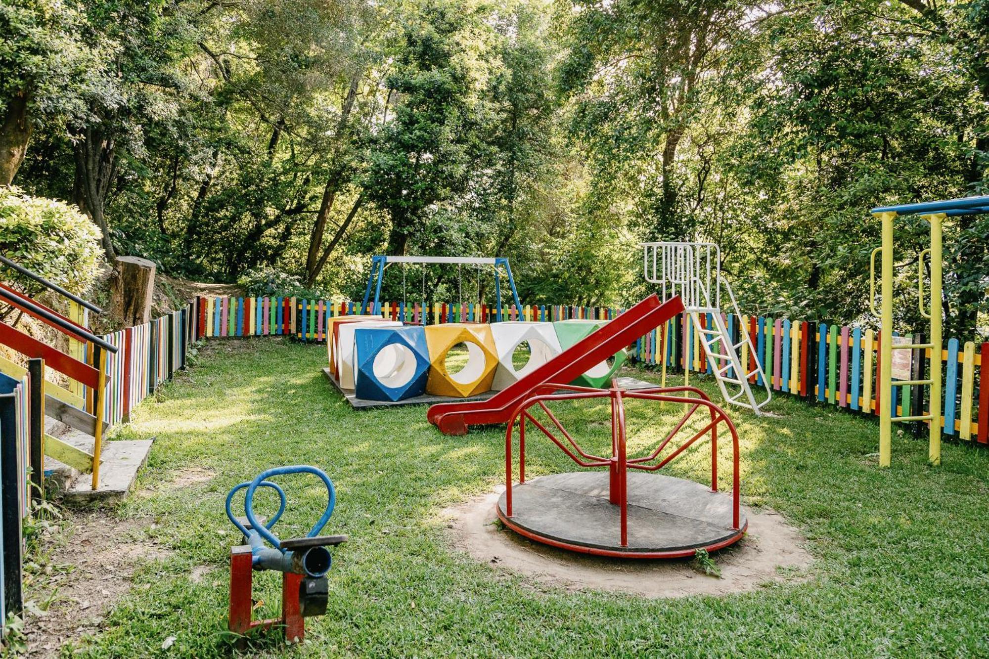Corfu Holiday Palace Perama  Bagian luar foto Playground in the park