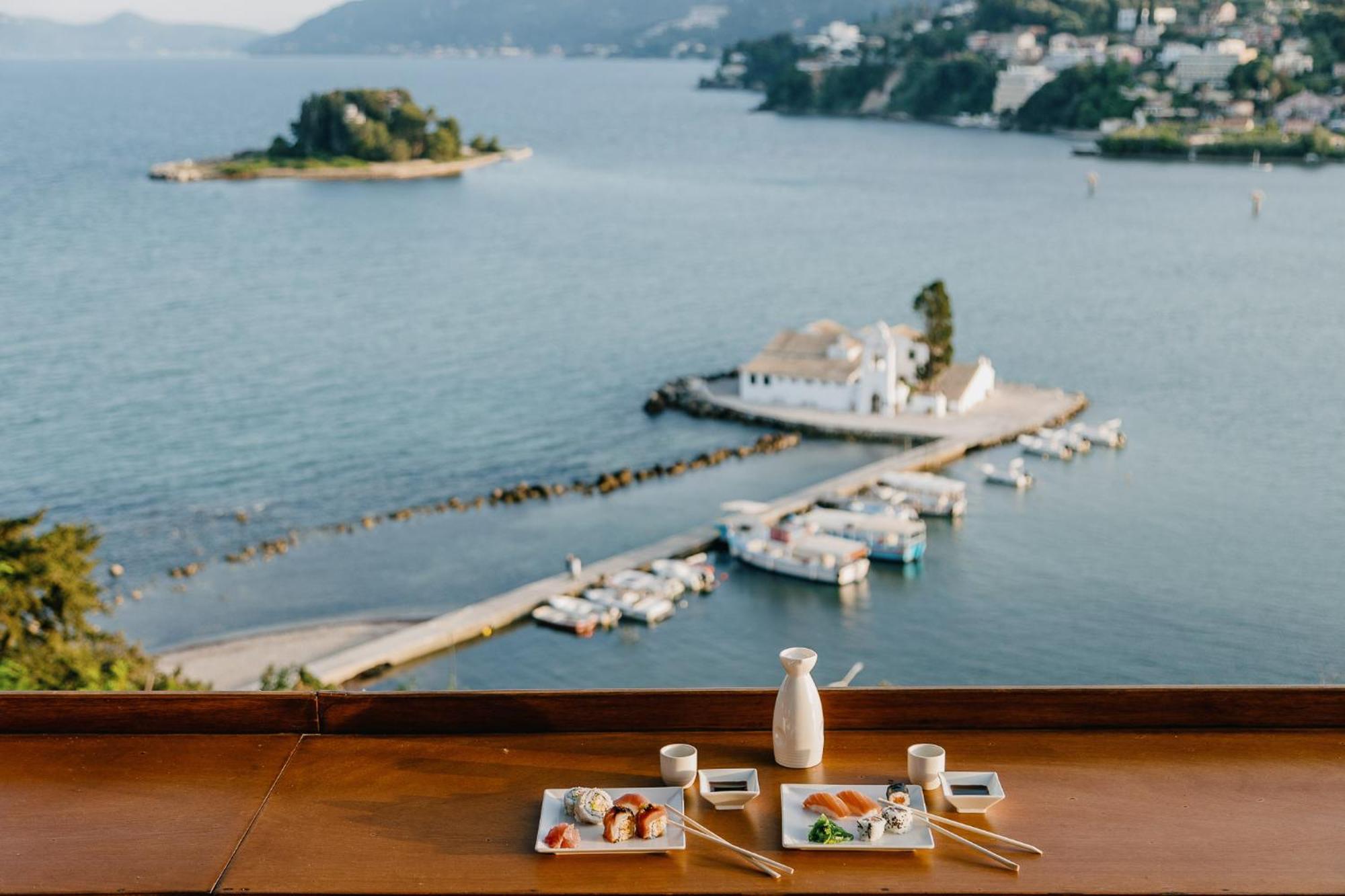 Corfu Holiday Palace Perama  Bagian luar foto View of the peninsula