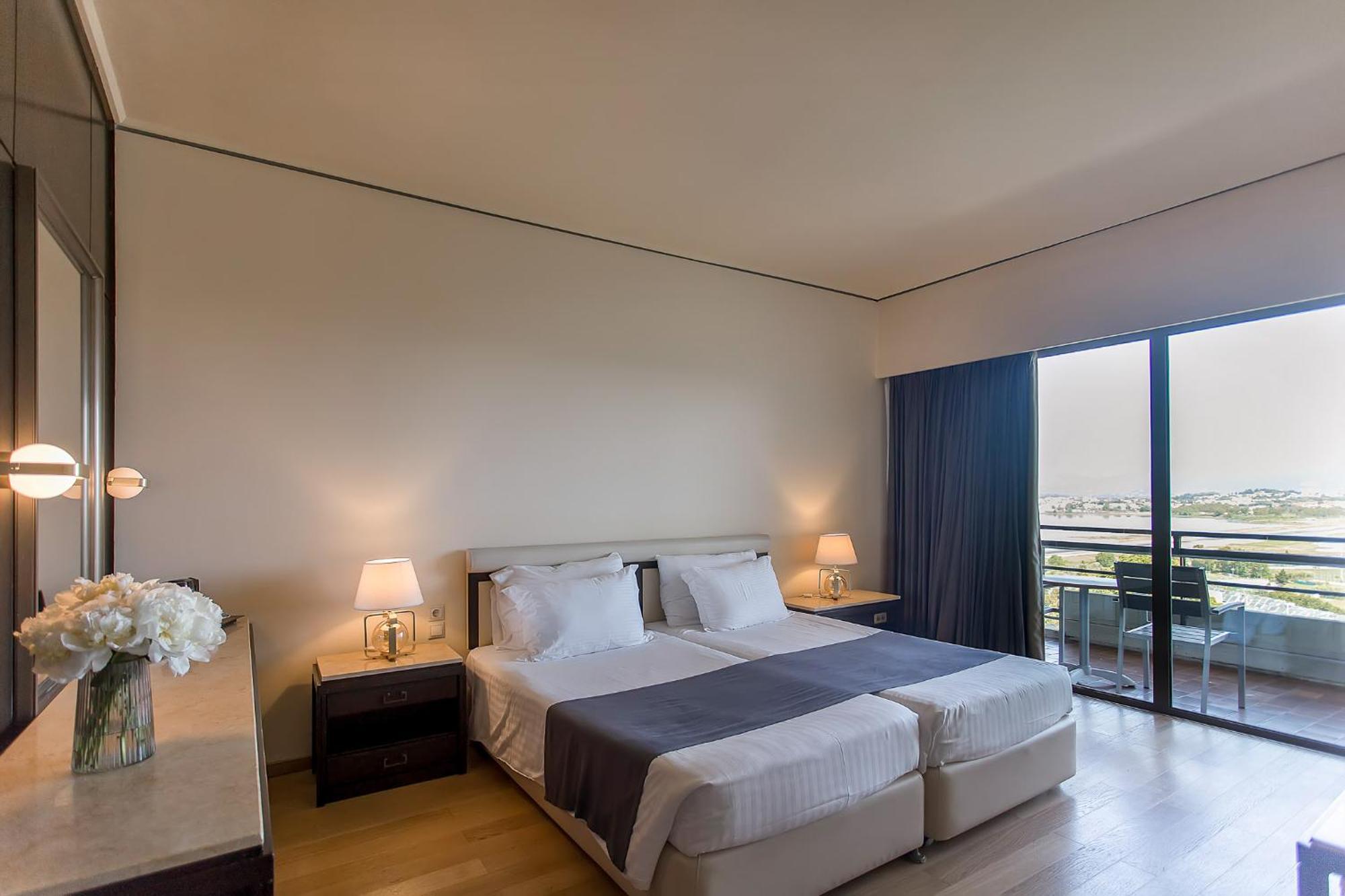Corfu Holiday Palace Perama  Bagian luar foto A room at the hotel